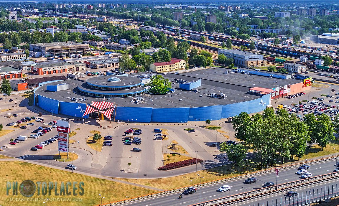 Tirdzniecības centrs "Galerija Azur"